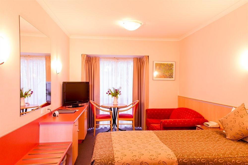 The Waverley International Hotel Glen Waverley Exterior foto